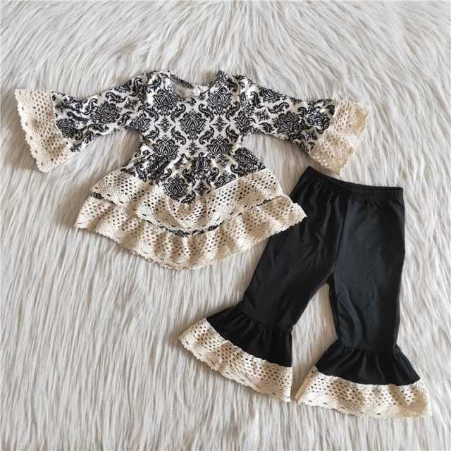 Baby girls lace-trimmed long-sleeved top and black pants set