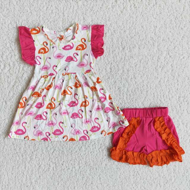 Flamingo pattern top short pants outfit