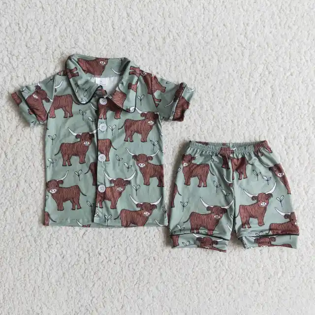 bull's head pattern top and short pants matching boy's outfit