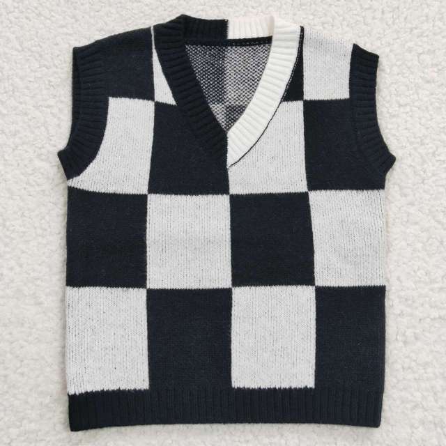 GT0187 wednesday black and white plaid vest