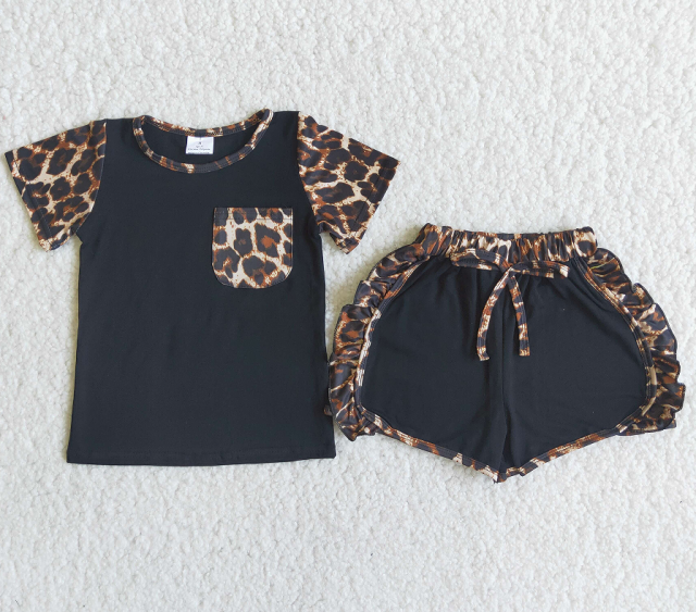 C4-12 Leopard print pocket black lace up shorts