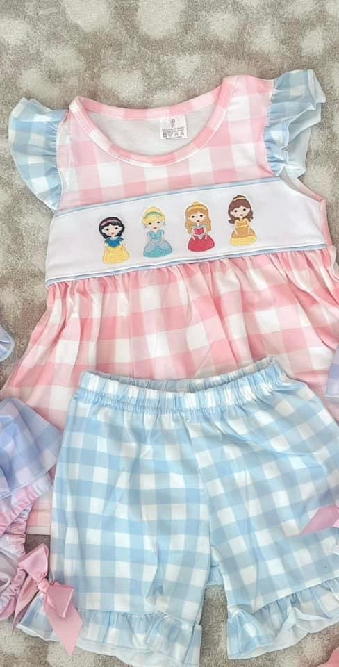 pre sale lace top and light blue and white plaid shorts set