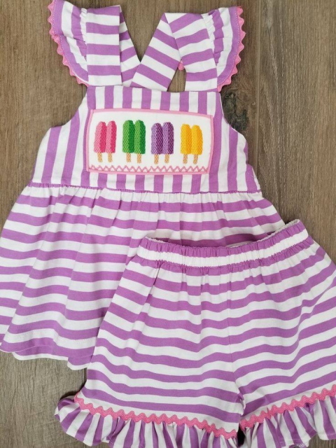 pre sale  Girls summer suit sleeveless top and lace striped shorts