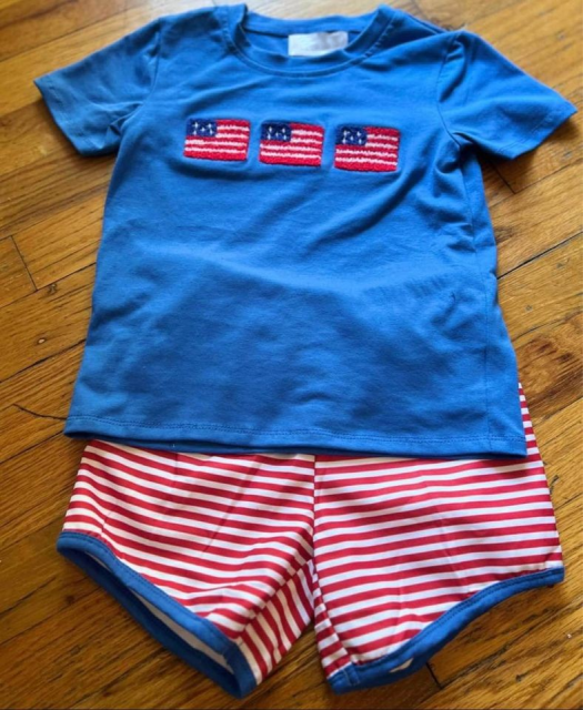 pre sale boys summer suit dark blue short-sleeved top and red and white striped shorts with flag print