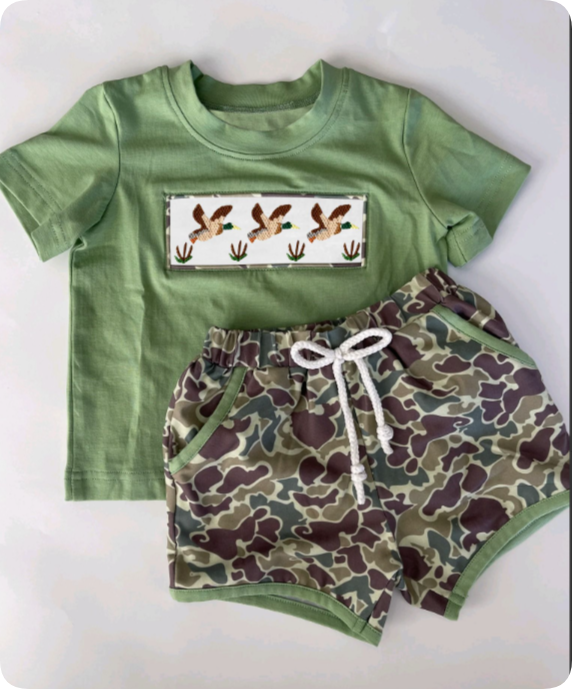 BSSO1337 Duck Green Short Sleeve Camouflage Shorts Set 3.4 yan