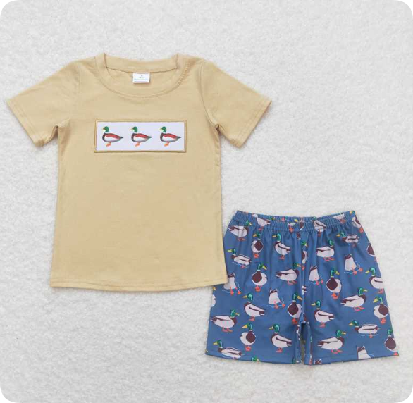BSSO0645 3.7y Embroidered duck light brown short sleeve blue shorts suit