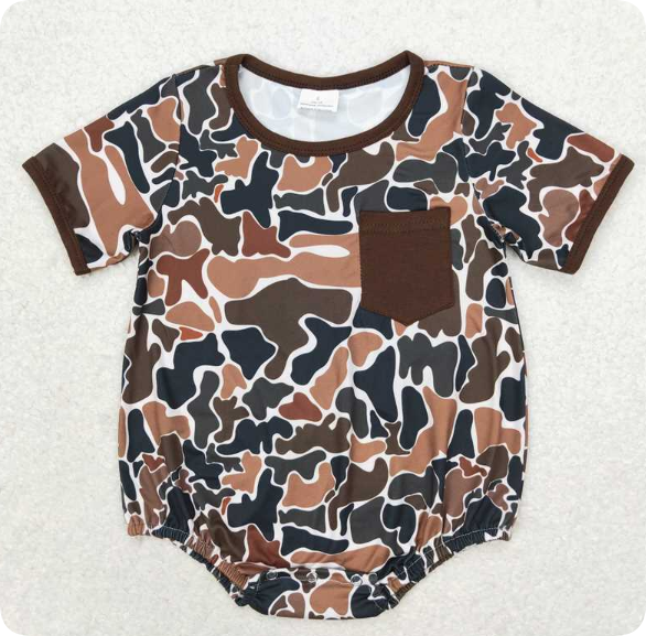 SR1580 3.7 y Camo Brown Pocket Short Sleeve romper