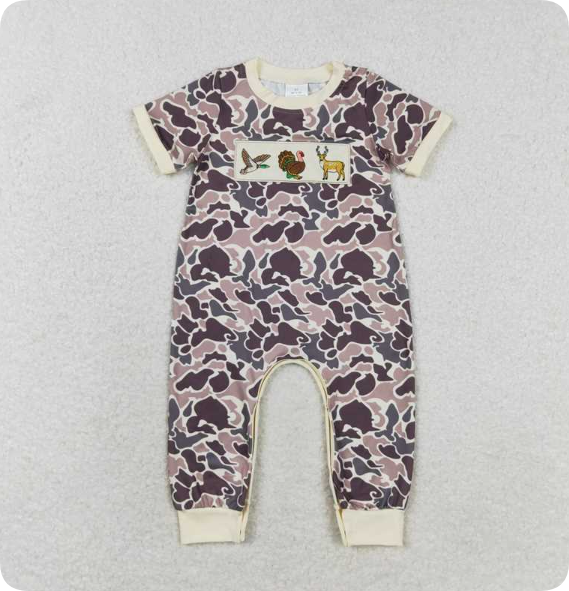 SR1901 3.10 y Embroidered Duck Turkey Deer Camo Short Sleeve romper