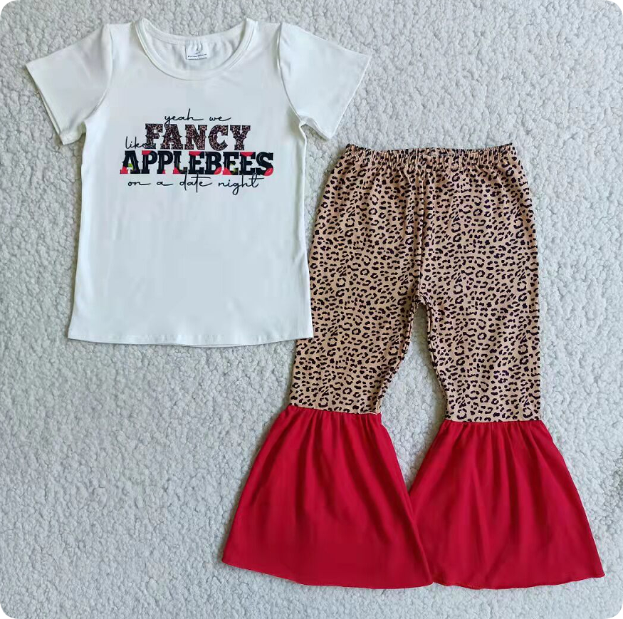 E4-20 3.22y Fancy lettering white short-sleeved top leopard print bell bottoms set