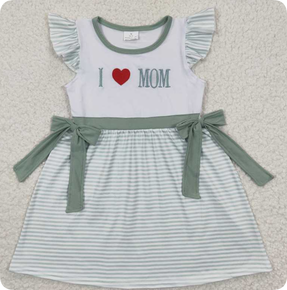 GSD0257 4.25y Girls MAMA green flying sleeve dress with embroidered heart