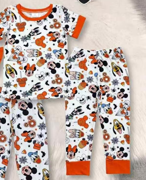 8.25y boys Halloween cartoon pajamas set