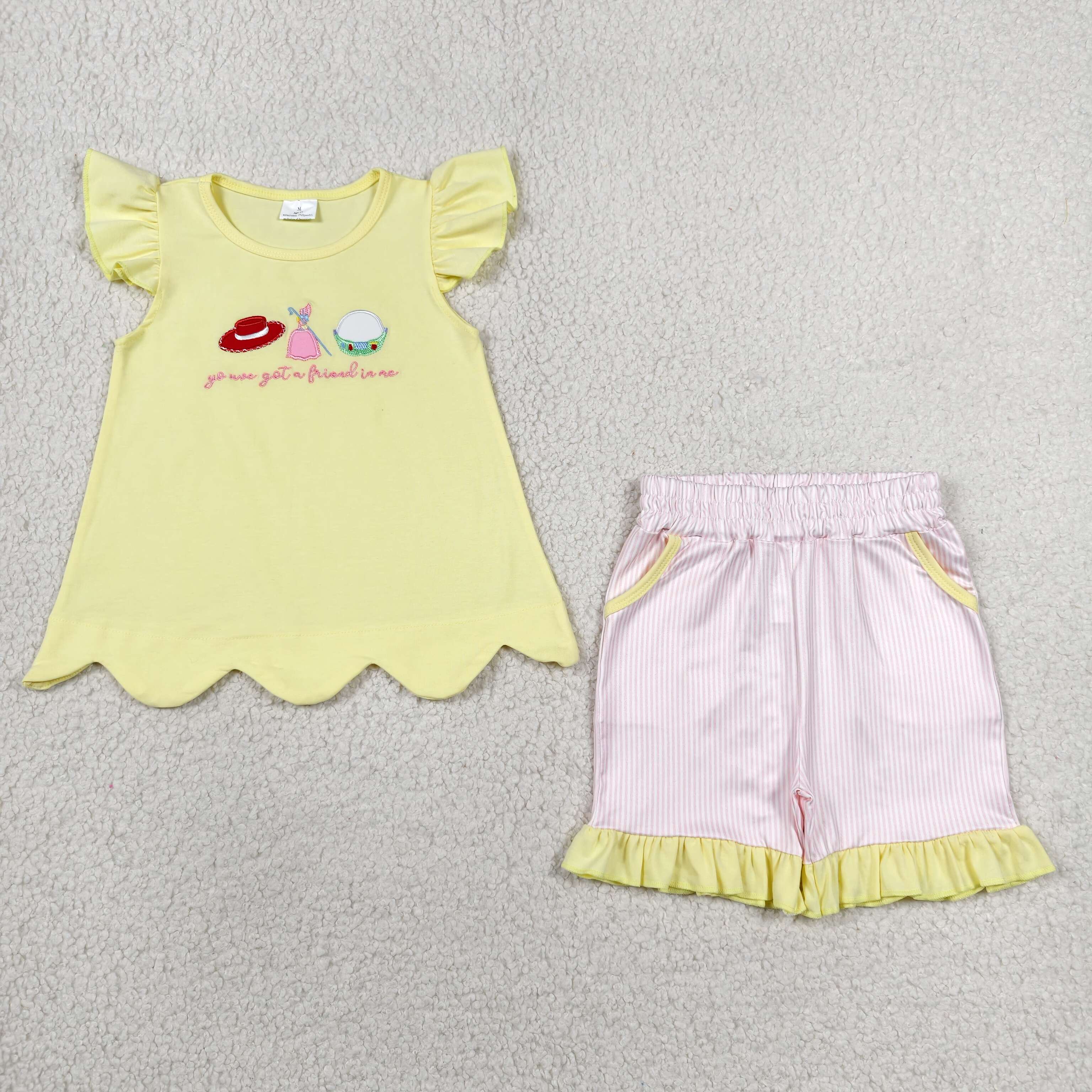 GSSO3495 yellow pattern friend Print flying sleeve girl outfits
