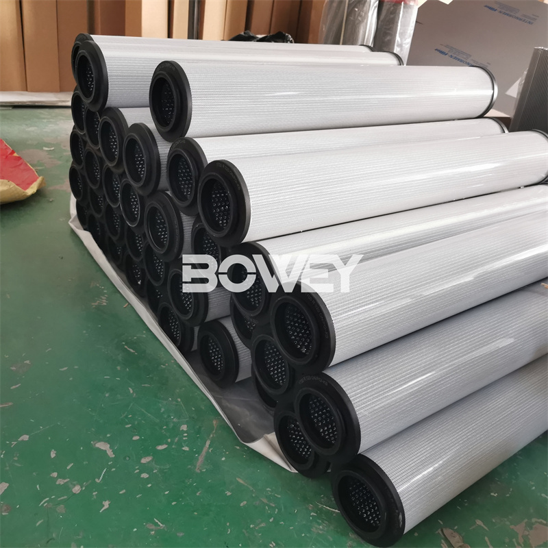 150307 Bowey replaces Sennebogen hydraulic oil filter element