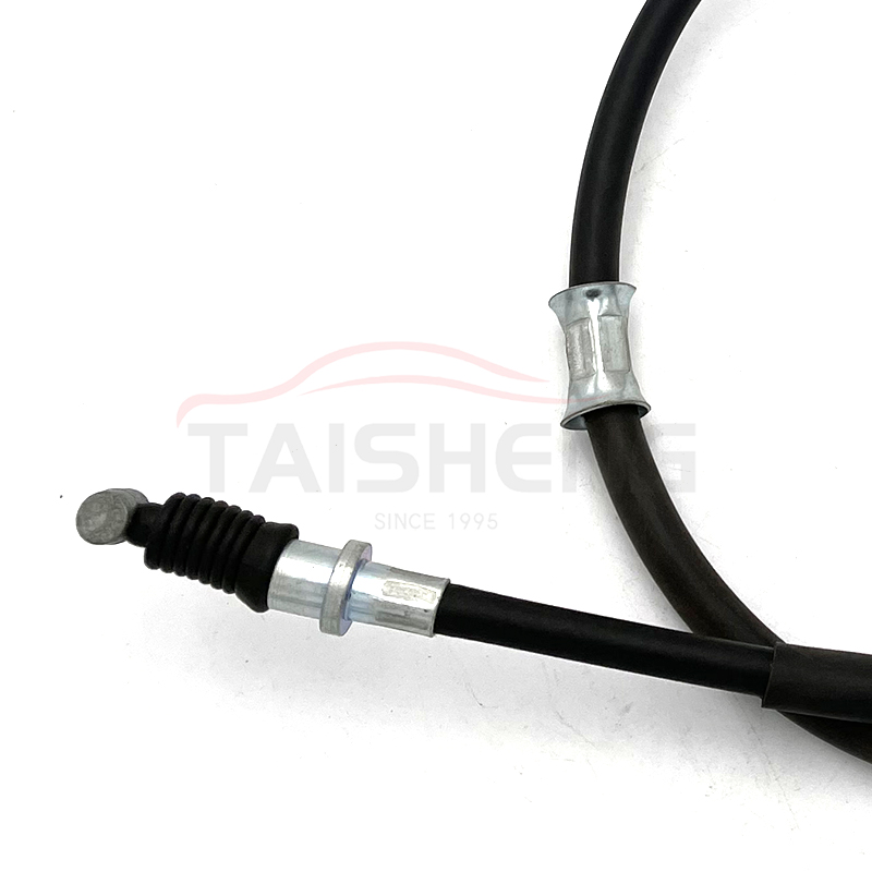 Automotive Left Rear Parking cable OEM number MR475597 auto brake cable