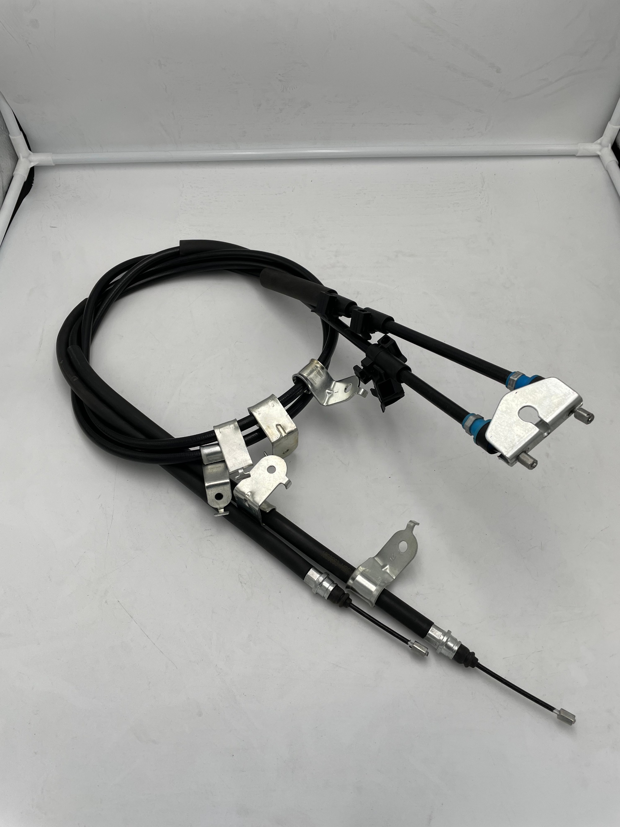 Factory Direct Auto Rear Parking cable OE 1808663/1821537/1857404/2024481/DV612A603BA/DV612A603BB 2auto brake cable