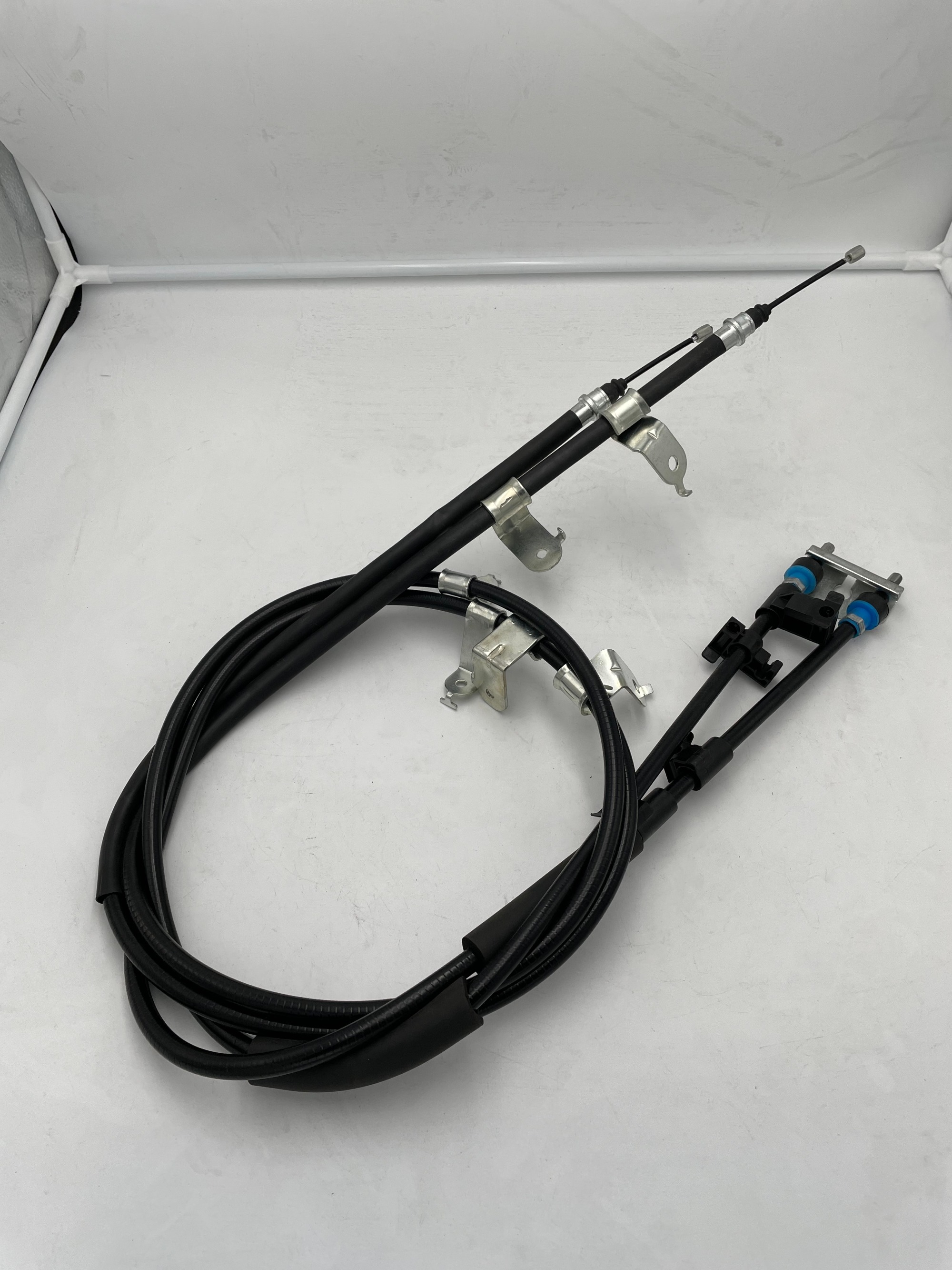Factory Direct Auto Rear Parking cable OE 1808663/1821537/1857404/2024481/DV612A603BA/DV612A603BB 2auto brake cable