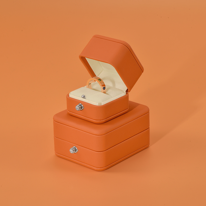 Custom Logo High Quality Orange PU Leather Jewellery Box Luxury Necklace Wedding Ring Pendant Gift Box Jewelry Package