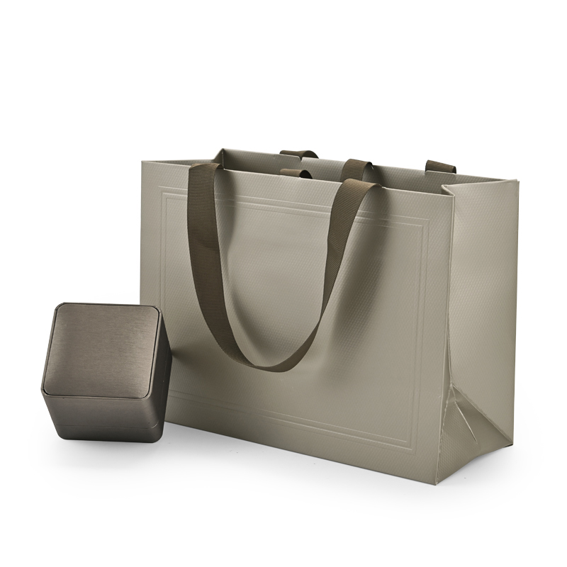 Wholesale Custom Logo Color Printed Luxury Paper Bag Jewelry Gift Packaging Bags with Handle Recycle Paper Shopping Bag