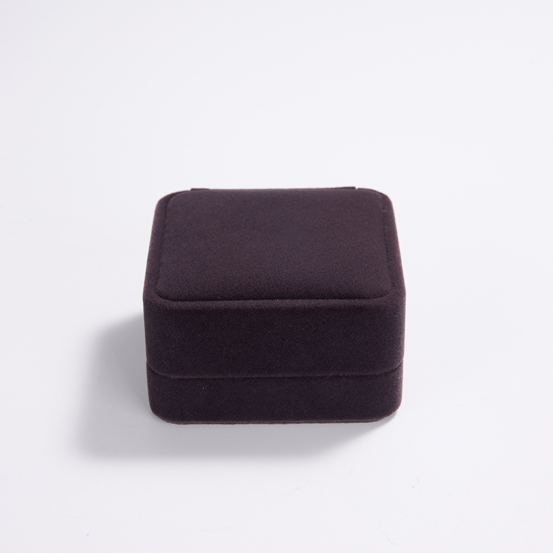 Wholesale Elegant Embossed Dark brown Velvet Jewelry Box Wedding rings Gift Jewelry Packaging double ring Custom Box