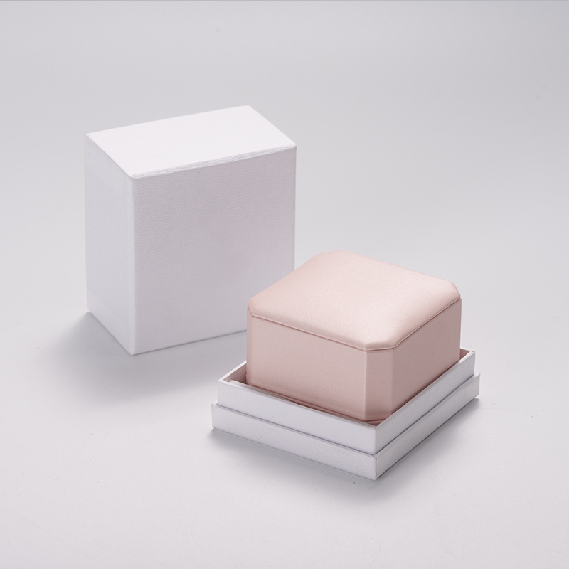 China hot sale pink pu leather and microfiber jewelry storage box for ring/gift hold boxes with custom logo