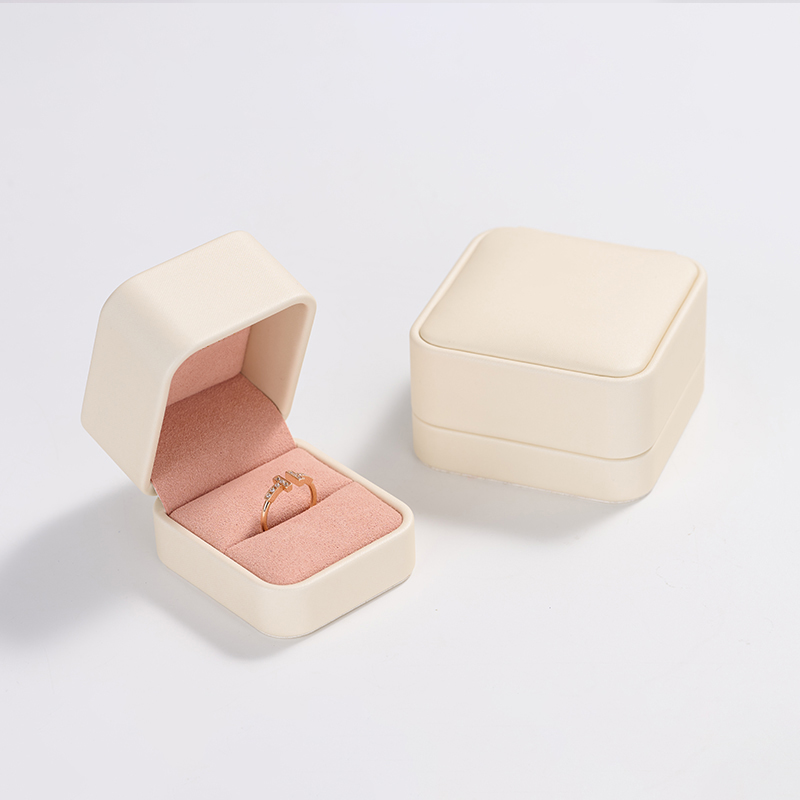 H089 Warm Soft Jewelry Box PU Leather Microfiber Ring Boxes For Wedding Jewellery Packaging Boxes
