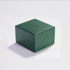 H041-Customized Luxury Green Paper With Leather For Earring Necklace Pendant With Metal Button