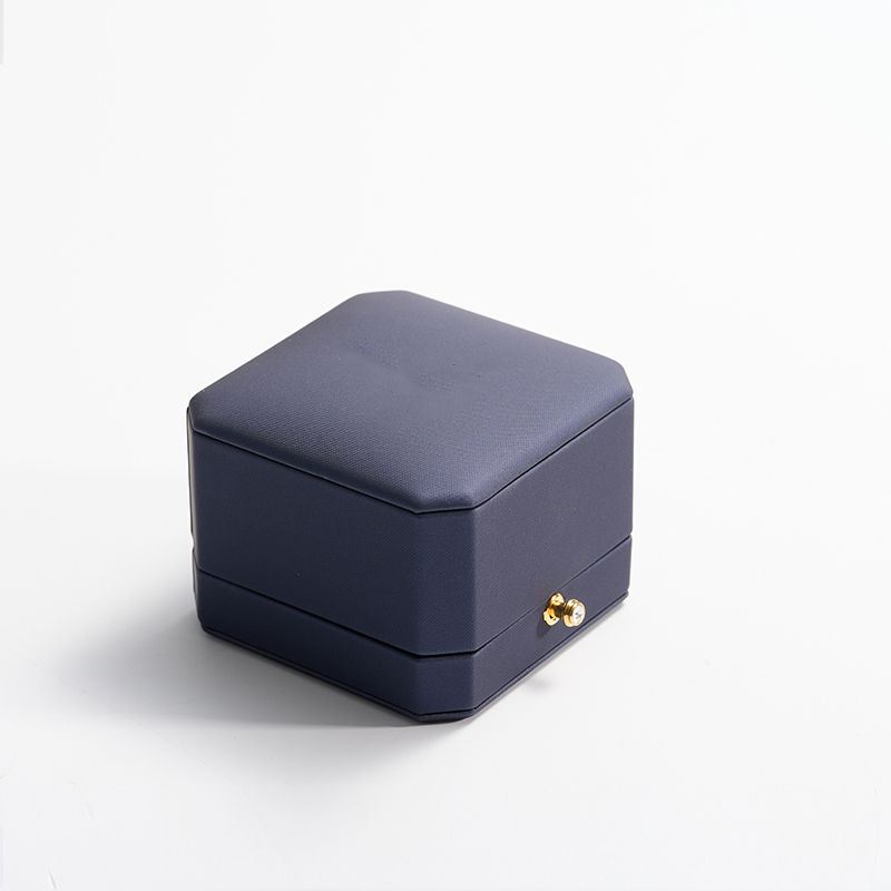 H076 Luxury Jewelry Ring Box PU Leather Microfiber Wedding rings Gift Jewelry Packaging With Out Paper Custom Box