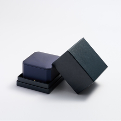 H076 Luxury Jewelry Ring Box PU Leather Microfiber Wedding rings Gift Jewelry Packaging With Out Paper Custom Box