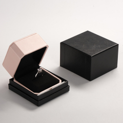 H096-Customized Luxury Pink Pu Leather And Microfiber For Ring Necklace Pendant With Metal Button