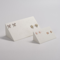 China OEM factory 2022 new custom wood beige paint jewelry display stand stud earrings display set