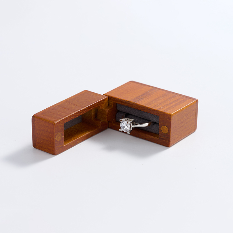 Meipin China wholesale custom logo solid wood jewelry package delicate and small ring boxes Square jewelry gift box