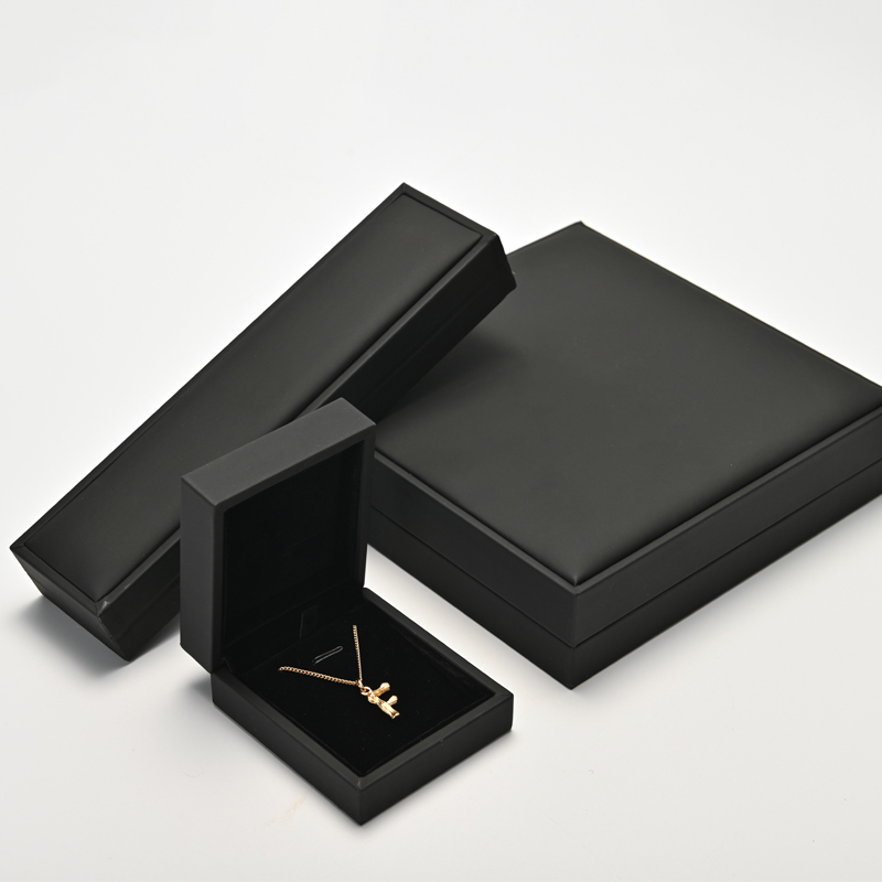 H036-Customized Luxury Black Pu Leather And Microfiber For Ring Necklace Bangle Pendant