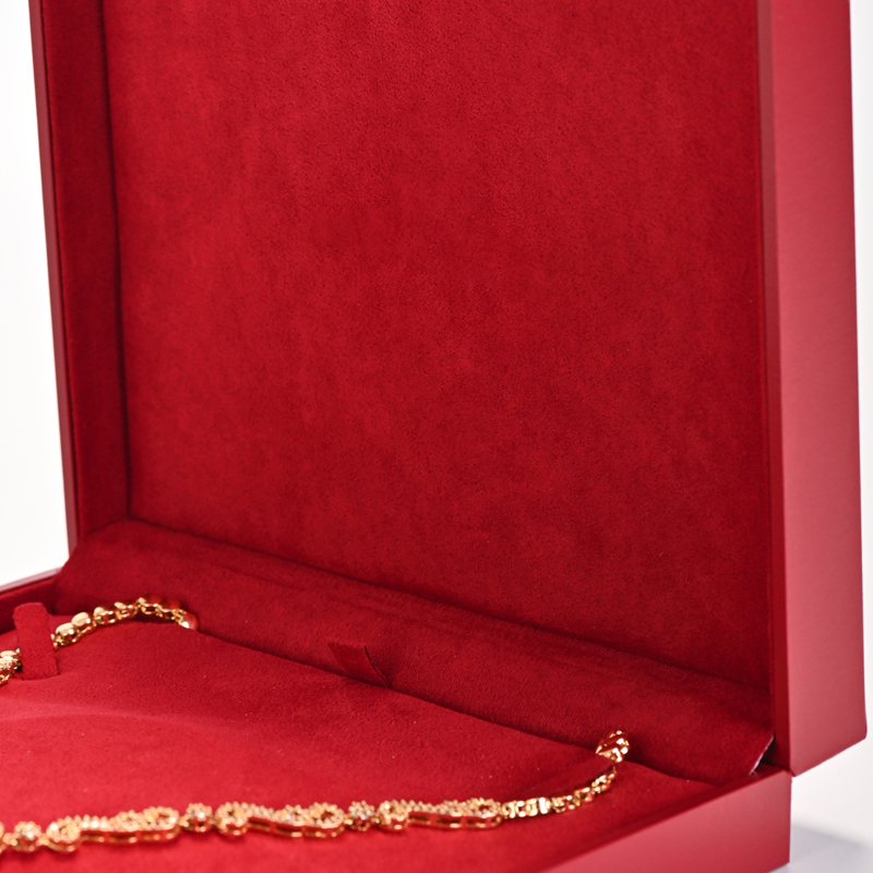 HDGEZ21061501- Customized Luxury Red Leather And Red Microfiber For Ring Necklace Bangle Pendant With Metal Button