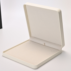 New cream Pu Leather Jewelry Storage Box For necklace big jewelry set Boxes With Custom Logo