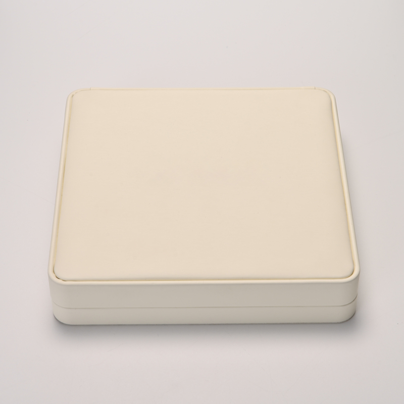 New cream Pu Leather Jewelry Storage Box For necklace big jewelry set Boxes With Custom Logo