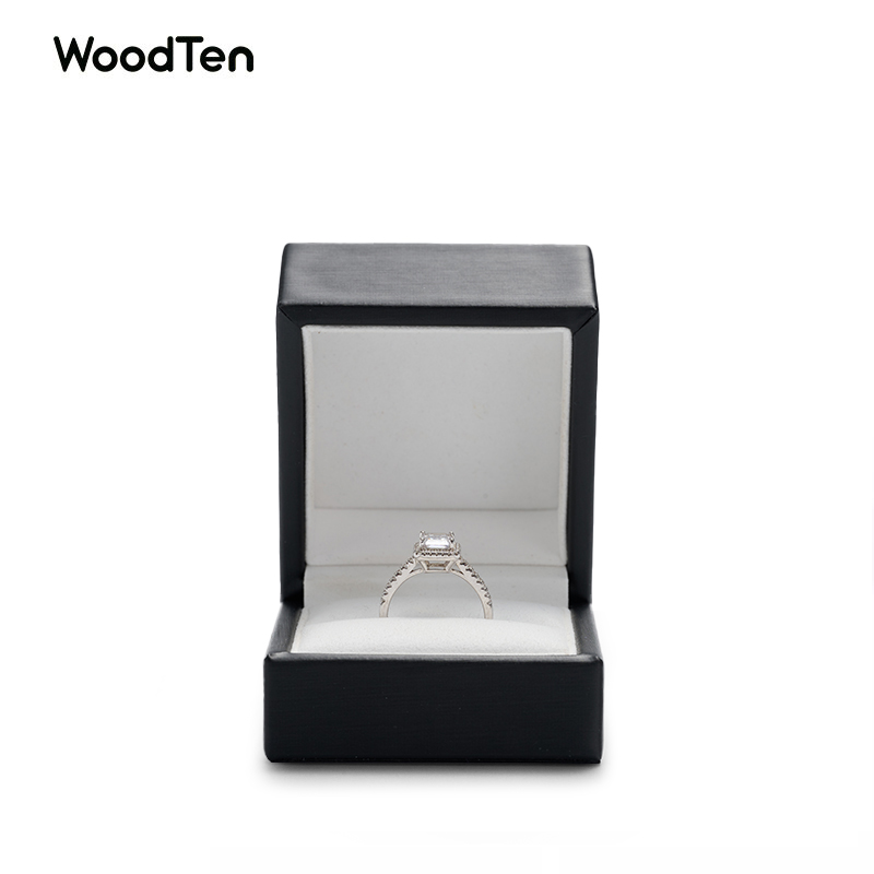 New Customized High Quality Black PU Leather Necklace Pendant Jewelry Packaging Box