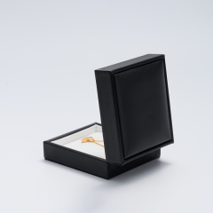 New Customized High Quality Black PU Leather Necklace Pendant Jewelry Packaging Box