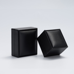 New Customized High Quality Black PU Leather Necklace Pendant Jewelry Packaging Box