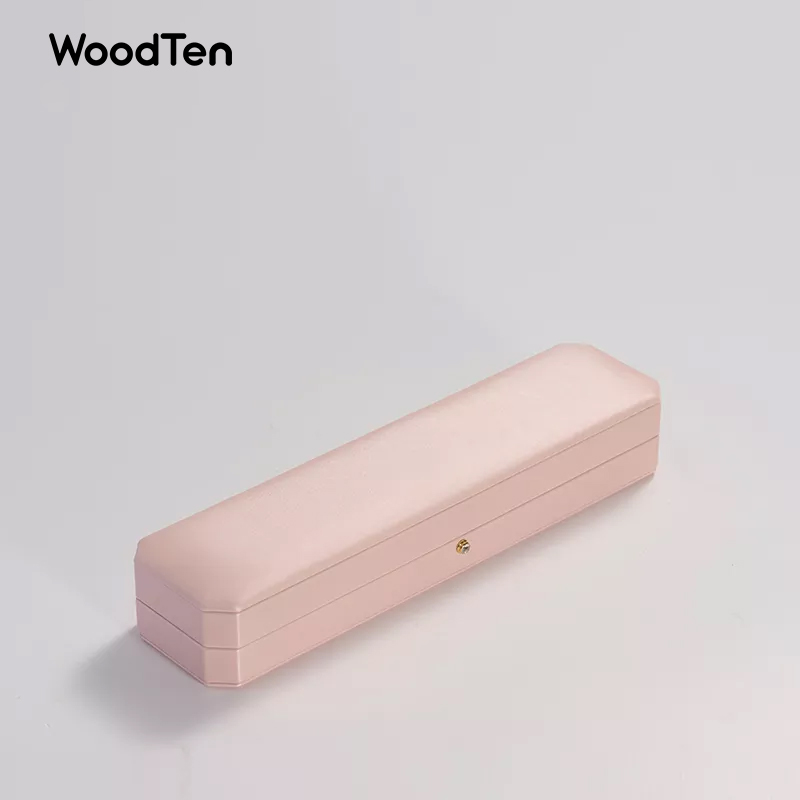 H096-Customized Luxury Pink Pu Leather With Microfiber For Long Chain Necklace Bangle Pendant With Metal Button