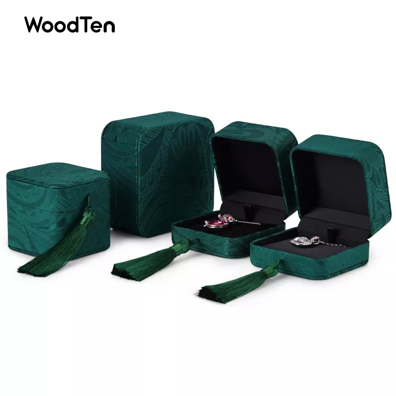 China Custom vintage Sinicism Embroidered brocade blackish green Jewellery Gift Packaging Ring Necklace Jewelry Box
