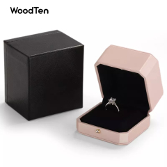 H096-Customized Luxury Pink Pu Leather And Microfiber For Ring Necklace Pendant With Metal Button