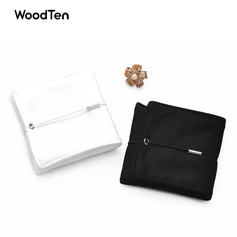 New high quality cloth fabric pouch with rubber band jewelry fold pouch white and black fabric for Ring necklace jewelry pouch