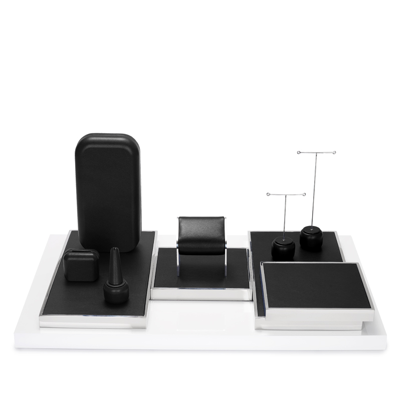 TT113 New Arrival Luxury Custom PU Leather Metal Jewelry Display Stand Black Jewelry Window Display Set