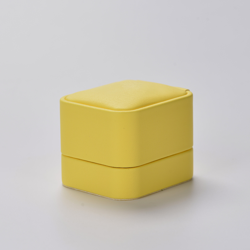 FANXI Hot Sale High Quality Yellow PU Leather Black Microfiber Jewelry Boxes Jewelry Packaging Box