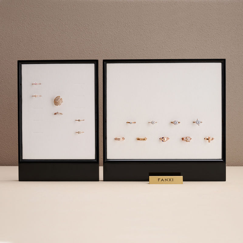 New Arrival Wood Materials Free to Exhibit Jewelry Dsiplay Ring Stand with White Color