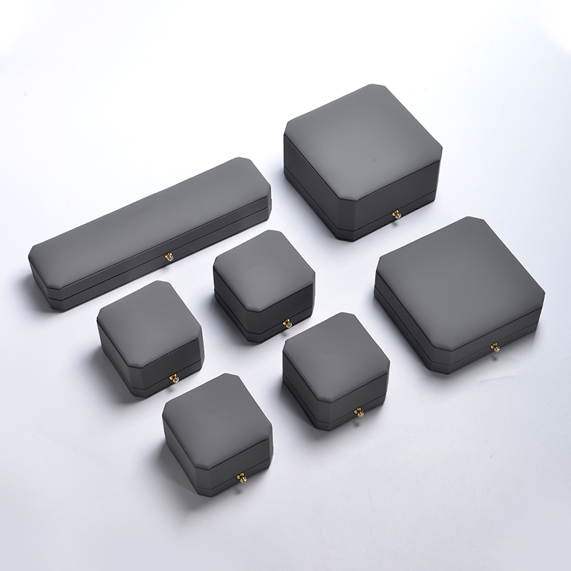 Luxury PU Leather LED Jewelry Box with Custom Logo Ring Box