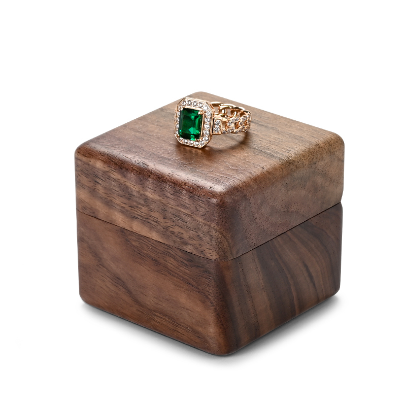 SM209 Custom Logo Square Wood Ring Box Packaging Luxury Gift Ring Case Wedding Jewelry Display Storage Box