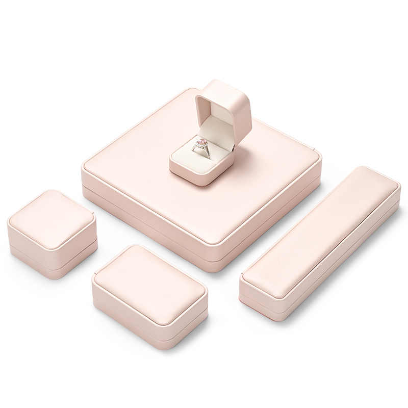 H161 Custom logo Pink Velvet Jewelry Box Ring Earrings Pendant Necklace Box Jewelry Packaging