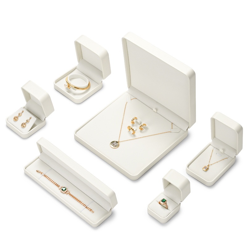 H160 Custom logo Beige PU leather/Velvet Jewelry Box Ring Earrings Pendant Necklace Box Jewelry Packaging