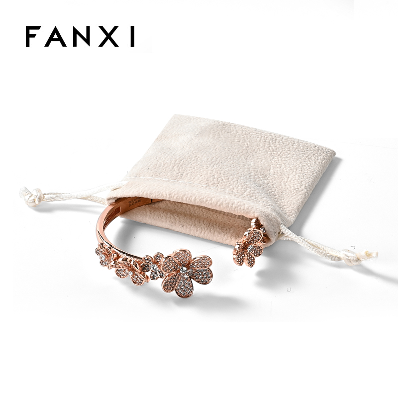 Customized white velvet jewelry bags wholesale earrings necklaces rings jewelry storage gifts jewelry packaging bags